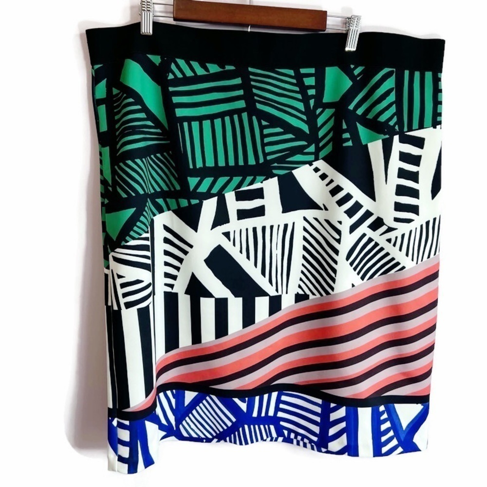 ELOQUII Color Block Green Pink Abstract Stripe Print Fitted Scuba Skirt Size 24